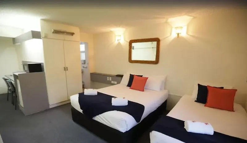 Emerald Central Hotel Official